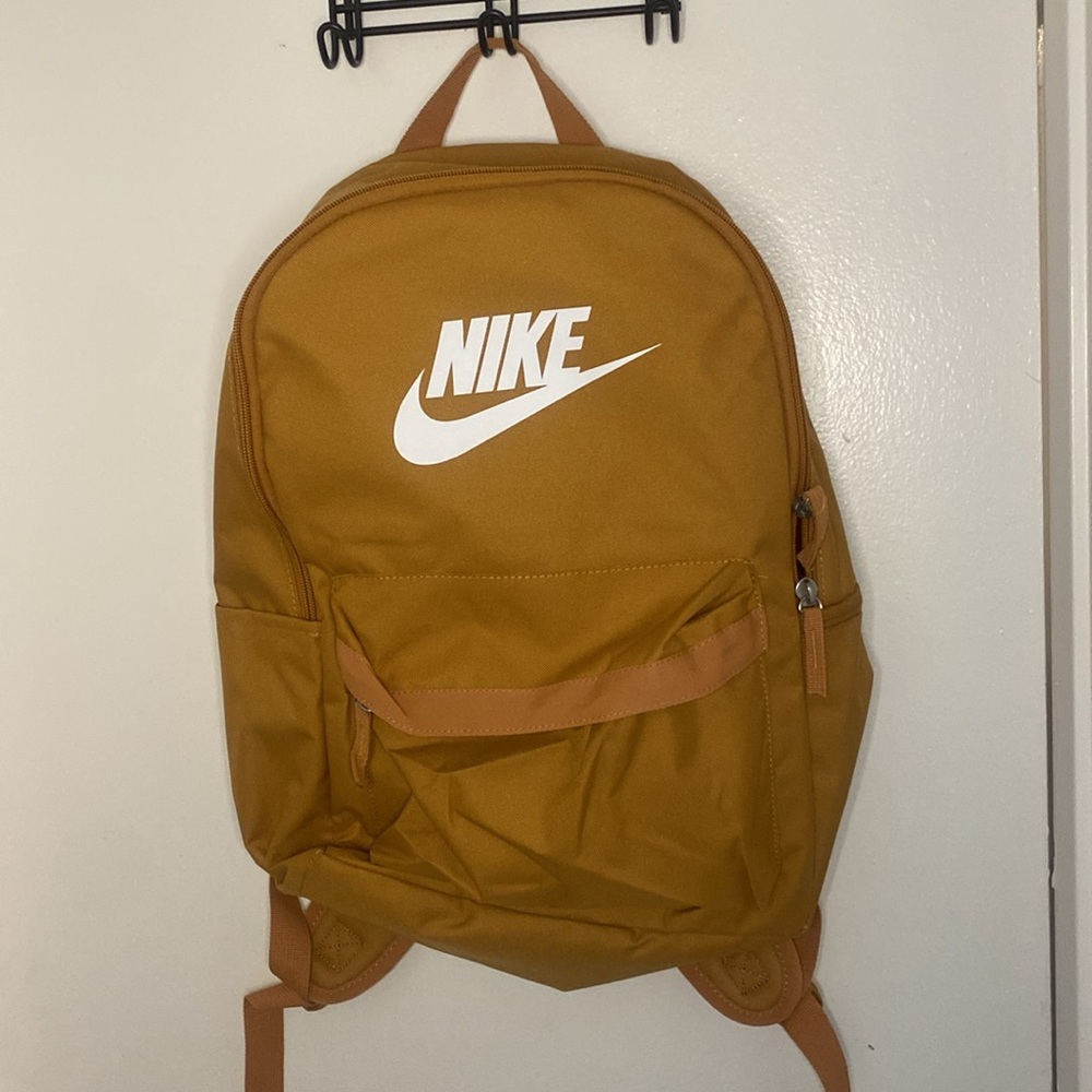 Nike Heritage Backpack - Picture 10 of 16